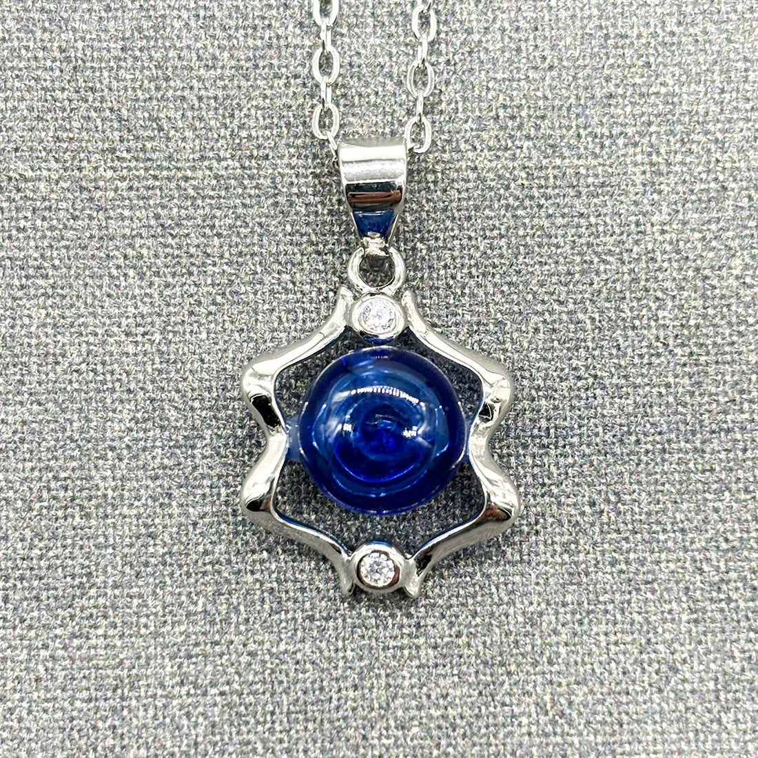 Sterling Silver Zodiac Aroma Necklace - Gemini May - June | Perfect Birthday Gift | Energy & Healing | Diffuse on the go