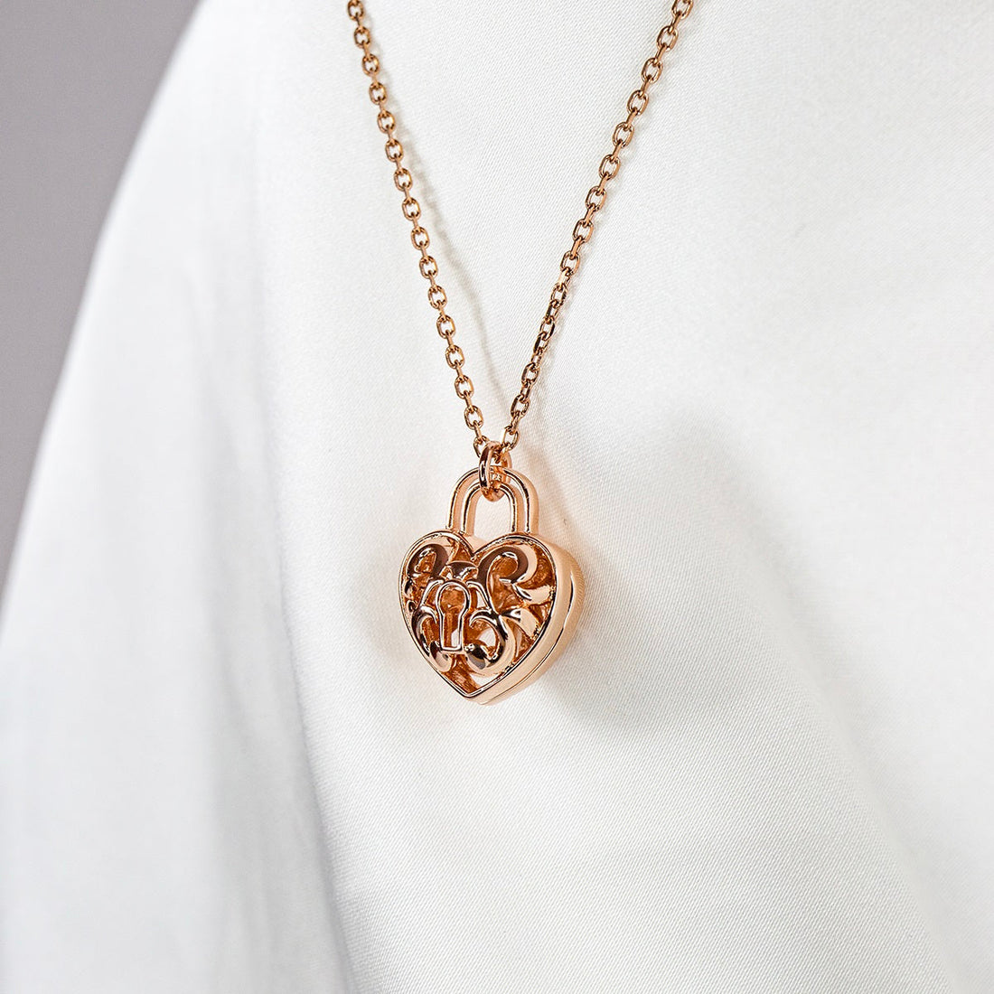 Heart Lock Aroma Necklace | Energy & Healing | Diffusing on the go | Love Gift